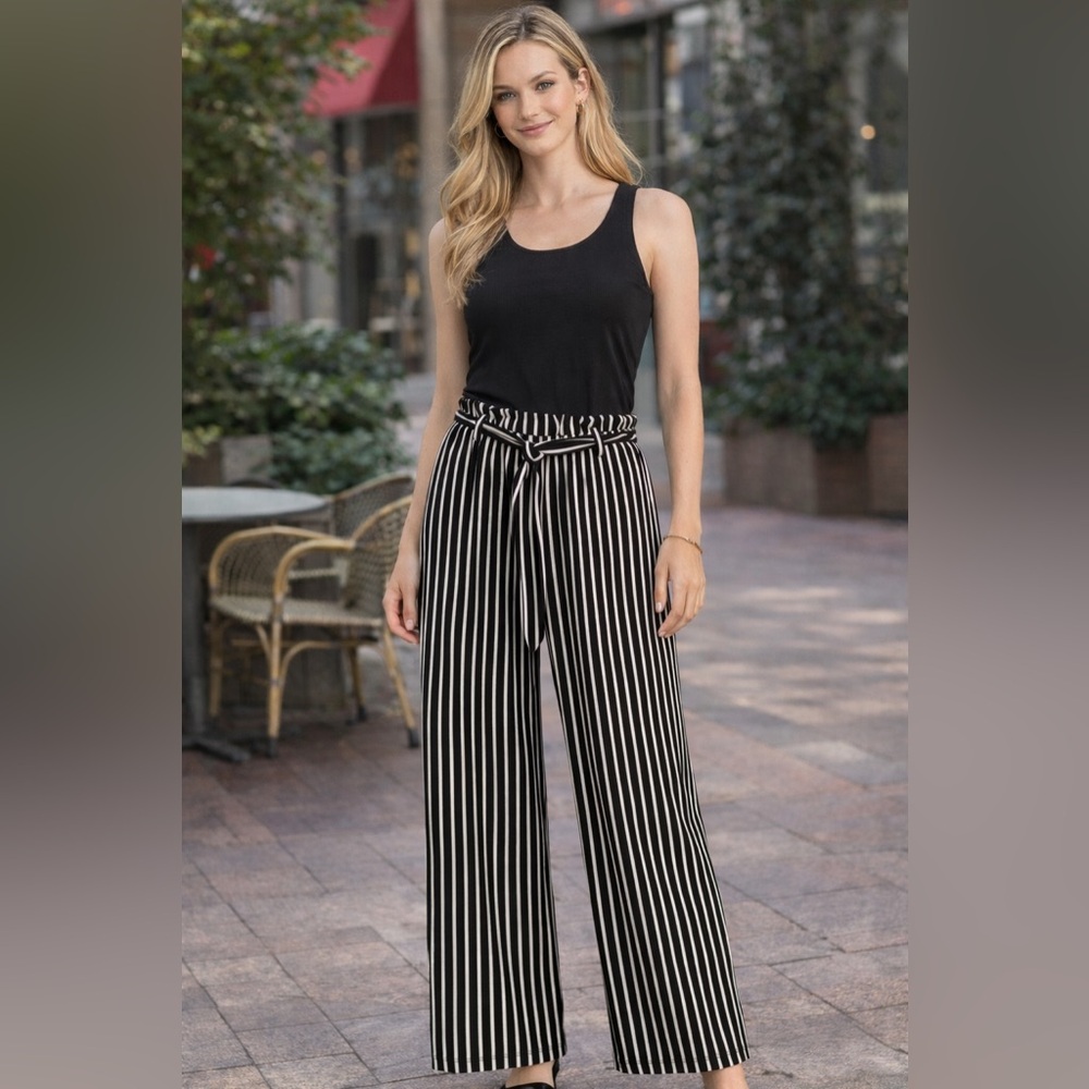 Black and White Vertical-Striped Elastic-Waistband Wide-Leg Dress Pants | M